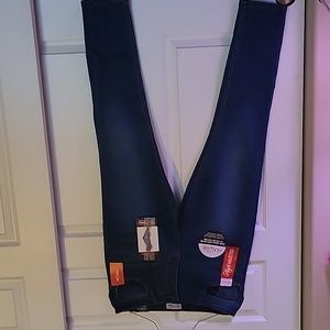 Red Bottoms Hug Me Skinny Jean's Size 11/30